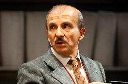 Carlo Buccirosso e la sua “famiglia quasi perfetta”: dialogo tra cinema e teatro.