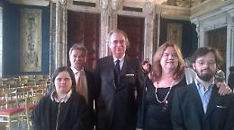 L'abbraccio del presidente Mattarella a ragazzi davvero "speciali"