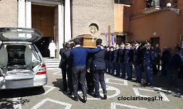 Funerali Genesio Rapetti: picchetto d'onore e il Questore per l'ultimo saluto