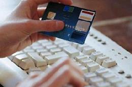 Clonavano carte di credito per fare acquisti sul web. Incastrate quattro donne