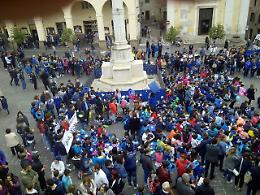 Tutti in piazza per l'autismo: grande partecipazione alla giornata di sensibilizzazione 