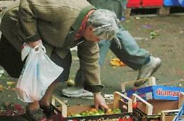 Cittadini altruisti soccorrono le famiglie in crisi