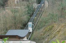Ascensore inclinato, del cantiere c'è solo la recinzione