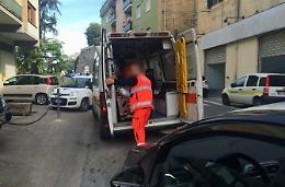 Portavalori assaltato, ingente il bottino. Auto per la fuga data alle fiamme