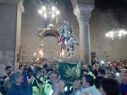 Tutti ai piedi del protettore Sant'Ambrogio martire
