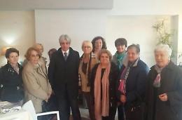  Il sindaco visita la mostra dell'Associazione "Donne in cammino"
