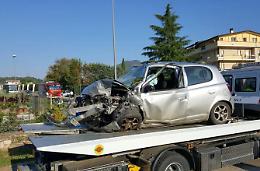 Schianto mortale sulla provinciale: attesa per i funerali di Debora Renzi