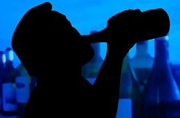 Come affrontare la dipendenza da alcol: l'integrazione bio-psico-sociale e il progetto Sam