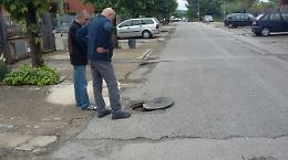 Viale Germania: fogne intasate e liquami nelle case, scatta l'emergenza igienica