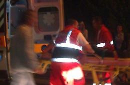 Auto pirata investe e uccide una donna: caccia all'assassino