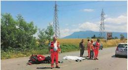 Incidente mortale sull'Anticolana: motociclista si schianta contro una Smart