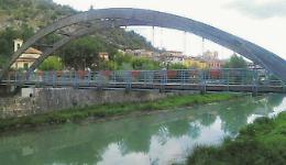 Due ponti chiusi. E i cittadini chiedono all'amministrazione di trovare una soluzione