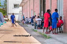 Sanificazione contro la scabbia: controlli agli altri 40 profughi dopo un caso accertato