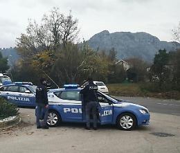 Minaccia ragazzini con un coltello: avevano colpito con una pallonata la sua auto