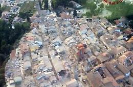 Si veste da militare per rubare. Sciacallo ciociaro denunciato ad Amatrice