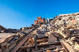 Terremoto Centro Italia. La procura di Rieti apre un'inchiesta. Salva la piccola Giorgia