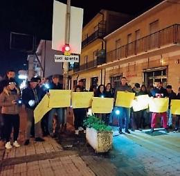 Lampioni ko in molte zone, si corre ai ripari: affidata la manutenzione