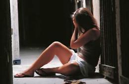 Tredicenne palpeggiata dal vicino di casa, si attende l'inchiesta