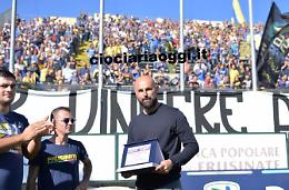 L'omaggio di Frosinone: con te in A, grazie mister