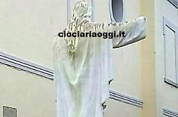 Statua sacra imbrattata e mutilata. Choc tra i fedeli a Pignataro
