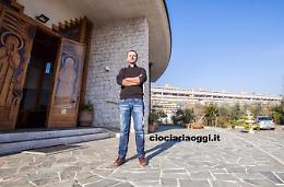 Casermone come Scampia. Parla don Dino, il prete di frontiera