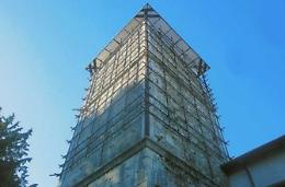 Restauro ancora al palo. E la collegiata viene giù