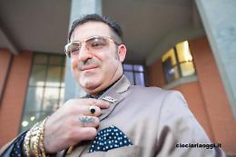 Tutto il resto è gioia. Cantante, presentatore, artista. Oreste Datti è il Califfo ciociaro