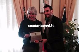 Il presidente Pompeo premia il calciatore ciociaro Davide Zappacosta