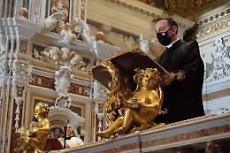 Unire e non dividere, seminare il bene: le parole del Papa e le vittime del Covid