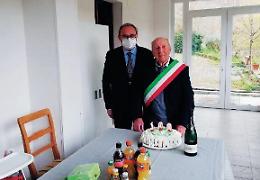 Nonno Oreste compie 100 anni e dice: «Il Covid è peggio della guerra»