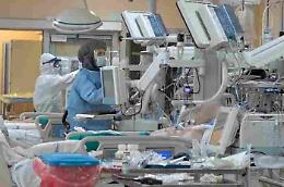 Covid, ancora troppi morti ma gli indici calano: rispetto a venerdì scorso è -19%