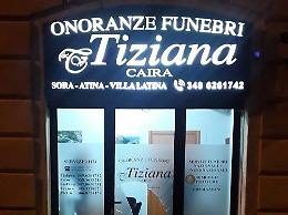 Sora, spaccata la vetrata nell'agenzia d'onoranze funebri Tiziana Caira