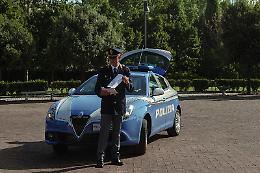 Controlli ai giardinetti della stazione, nigeriano minaccia gli agenti: denunciato