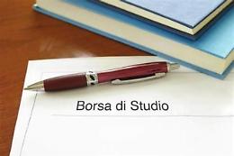 Vanno a ritirare il contributo borse di studio ma...li aspetta un'amara sorpresa