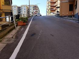 Parcheggi aboliti in via Lecce: "Finisce l'era della sosta selvaggia"