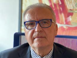 Positivo al Covid, esce dal tunnel dopo 5 mesi: "Vivo grazie a medici e infermieri"