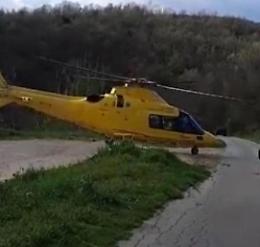Cade da un muro: muore in ospedale. L'incidente a pochi metri da casa