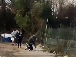 Minorenne pestato per un complimento sui social: sdegno e condanna per il gesto