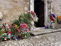 Funerali Massimo Paris: lo straziante addio al maresciallo ucciso dal Covid