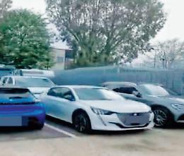 Sequestrato un tesoretto: nel "bottino" un parco auto e orologi costosi