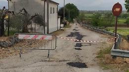 Castrocielo, strade colabrodo e sterpaglie, a rischio l'incolumità dei cittadini