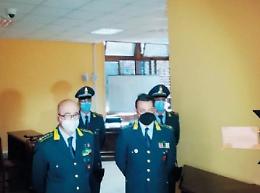 Strozzato da debiti: diventa usuraio per sfuggire ai “cravattari”