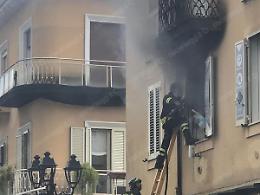 Incendio in un appartamento, il fumo invade corso Roma: paura in centro