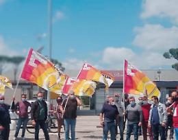 Fca, ancora cig: ieri il “senza lavoro”. Presidio davanti allo stabilimento
