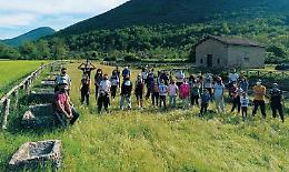 Vallecorsa, più di 30 volontari ripuliscono dai rifiuti la zona di Pozzi Le Prata