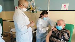 Vaccinazioni serali: la Asl apre alle somministrazioni fino alle 23.30
