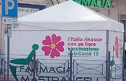 Covid e corsa alle vaccinazioni: scendono in campo anche le farmacie