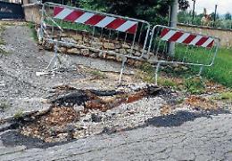 Veroli, dopo i lavori spunta la... buca. L'appello dei residenti
