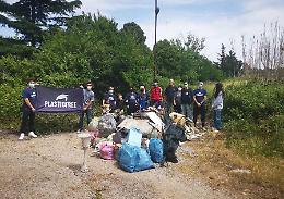 Ceccano, quinta raccolta di rifiuti in centro: tornano i volontari "PlasticFree"