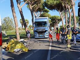 Tenta un sorpasso ma si schianta contro un tir: così è morto Fabio Fiorio